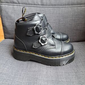 Dr Martens Devon Flower Boots